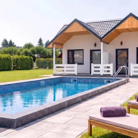 Lodge Plazowa Zatoka Basen&jacuzzi *