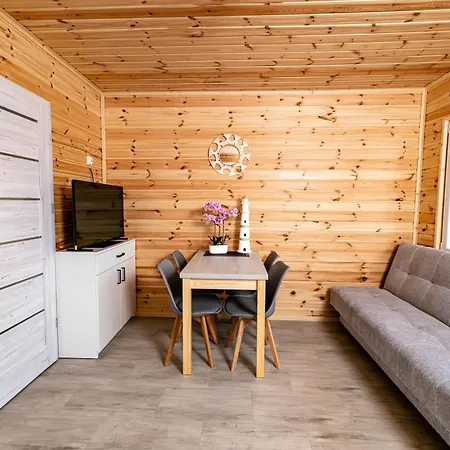 Plazowa Zatoka Basen&jacuzzi Lodge Mielenko