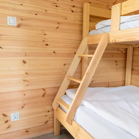 Plazowa Zatoka Basen&jacuzzi Lodge *